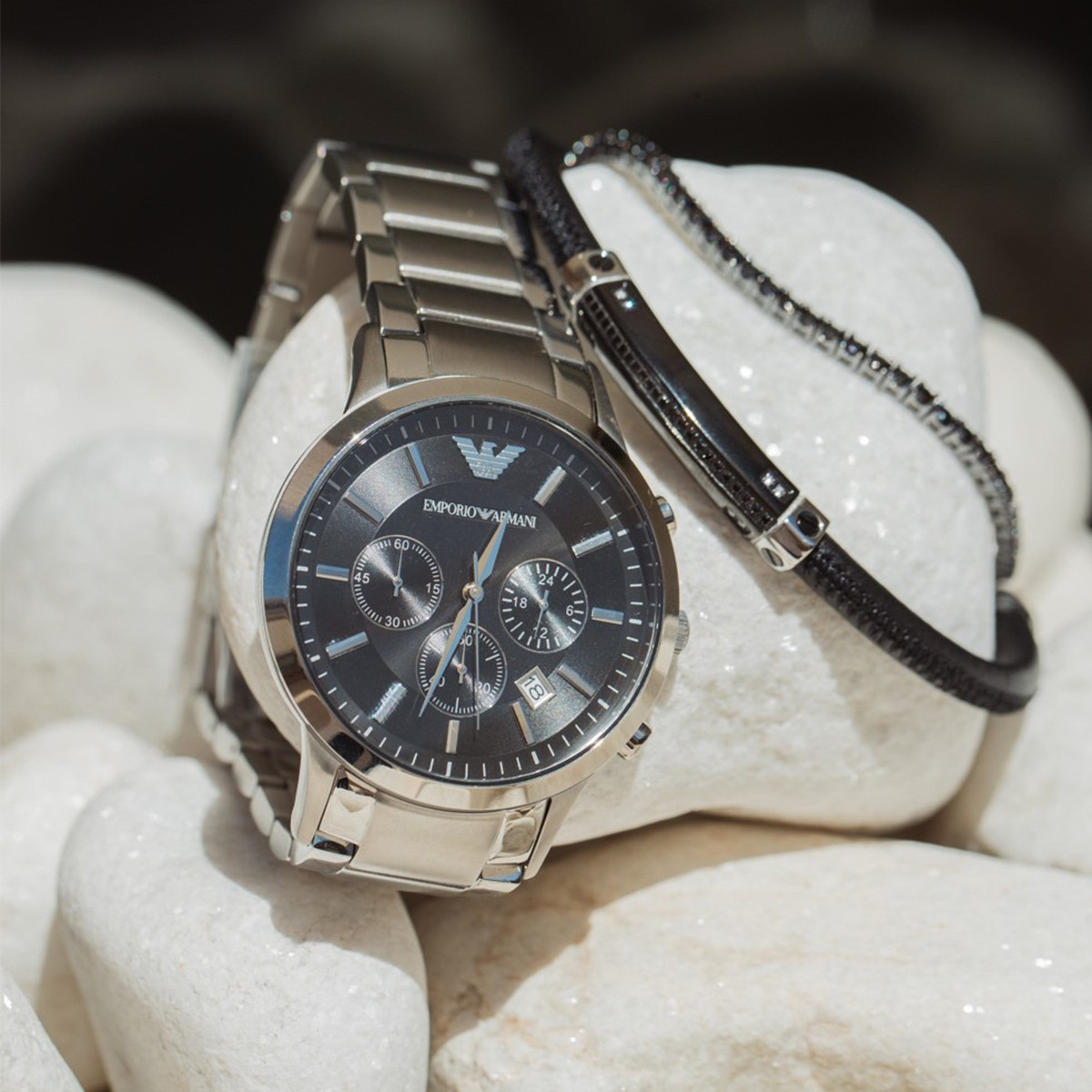 STAINLESS STEEL AND LEATHER BRACELET WITH RHINESTONES. 132901/015