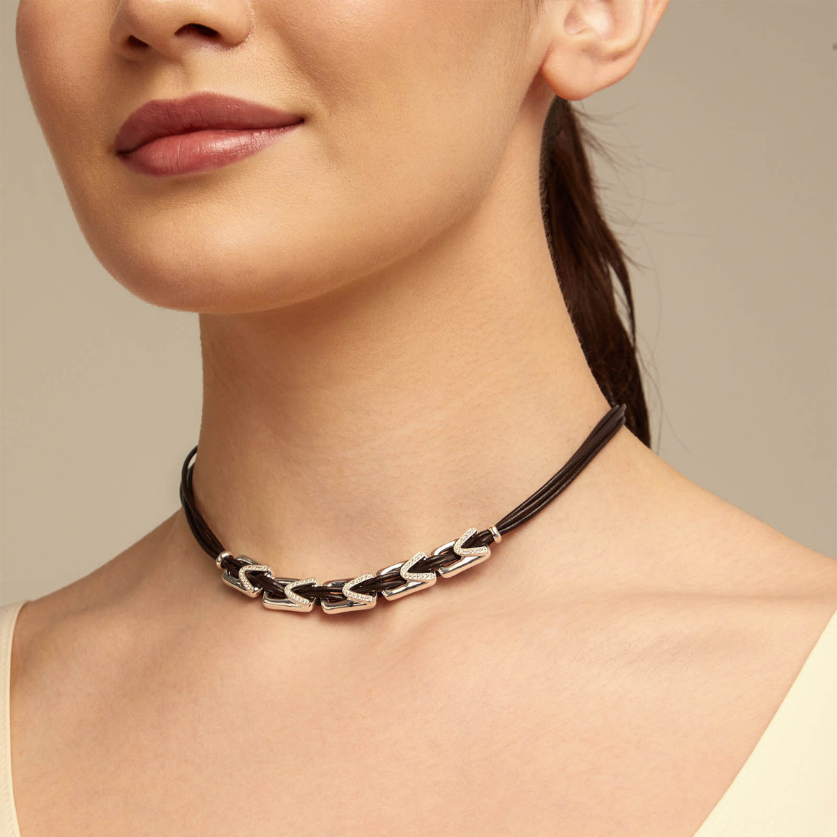 DARING TOPAZ NECKLACE