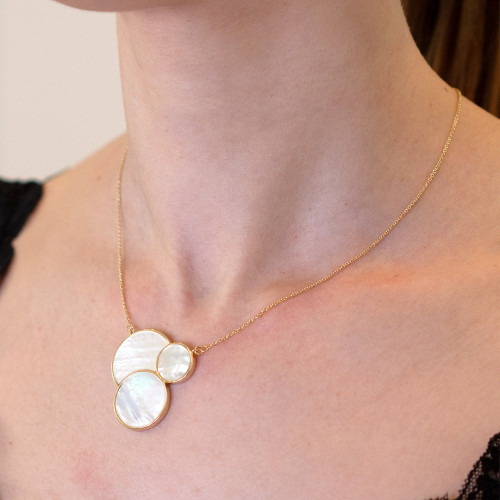 GOLD NECKLACE WITH MOTHER-OF-PEARL
