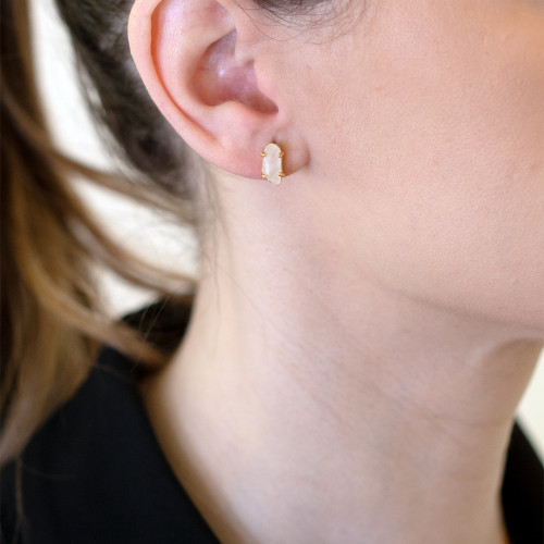 GOLDEN EARRINGS WITH WHITE STONE