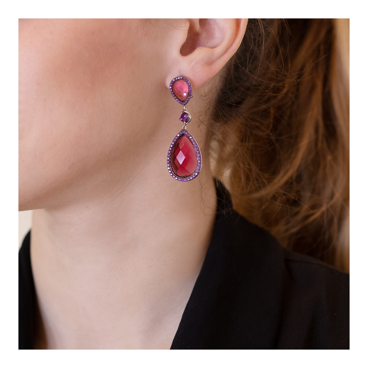 TRANSPARENT RED STONE EARRINGS