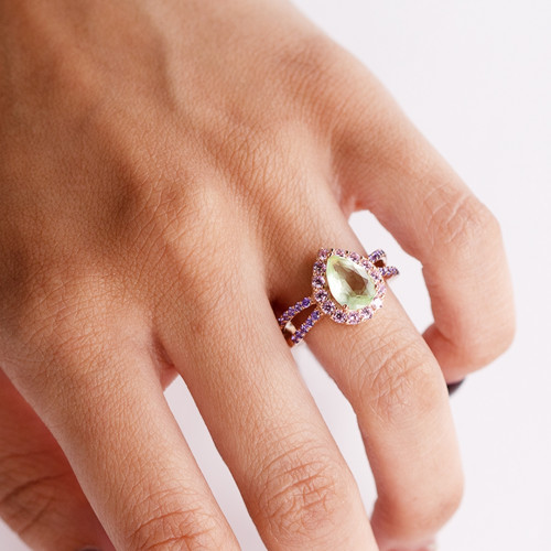 ANILLO PLATA ROSÉ CON PIEDRA LÁGRIMA VERDE